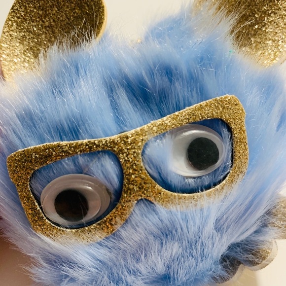 Adorable Blue/Gold Kitten key chain - Picture 1 of 6